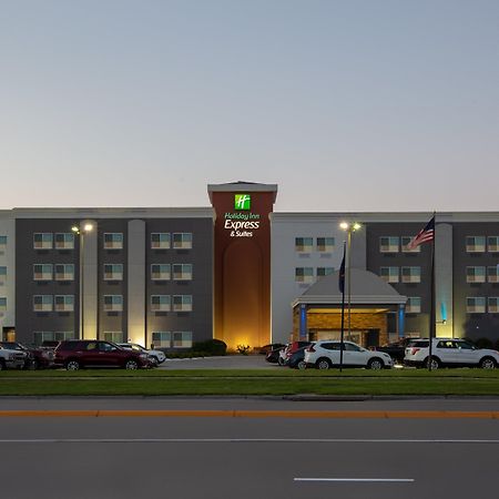 Holiday Inn Express Hotel & Suites Columbus By Ihg Dış mekan fotoğraf