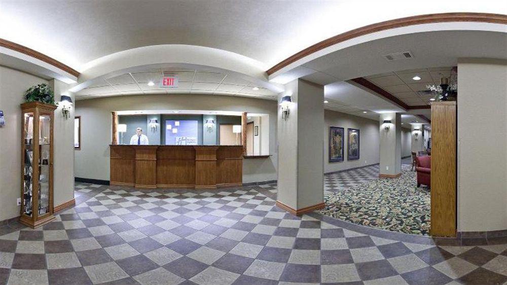 Holiday Inn Express Hotel & Suites Columbus By Ihg Dış mekan fotoğraf