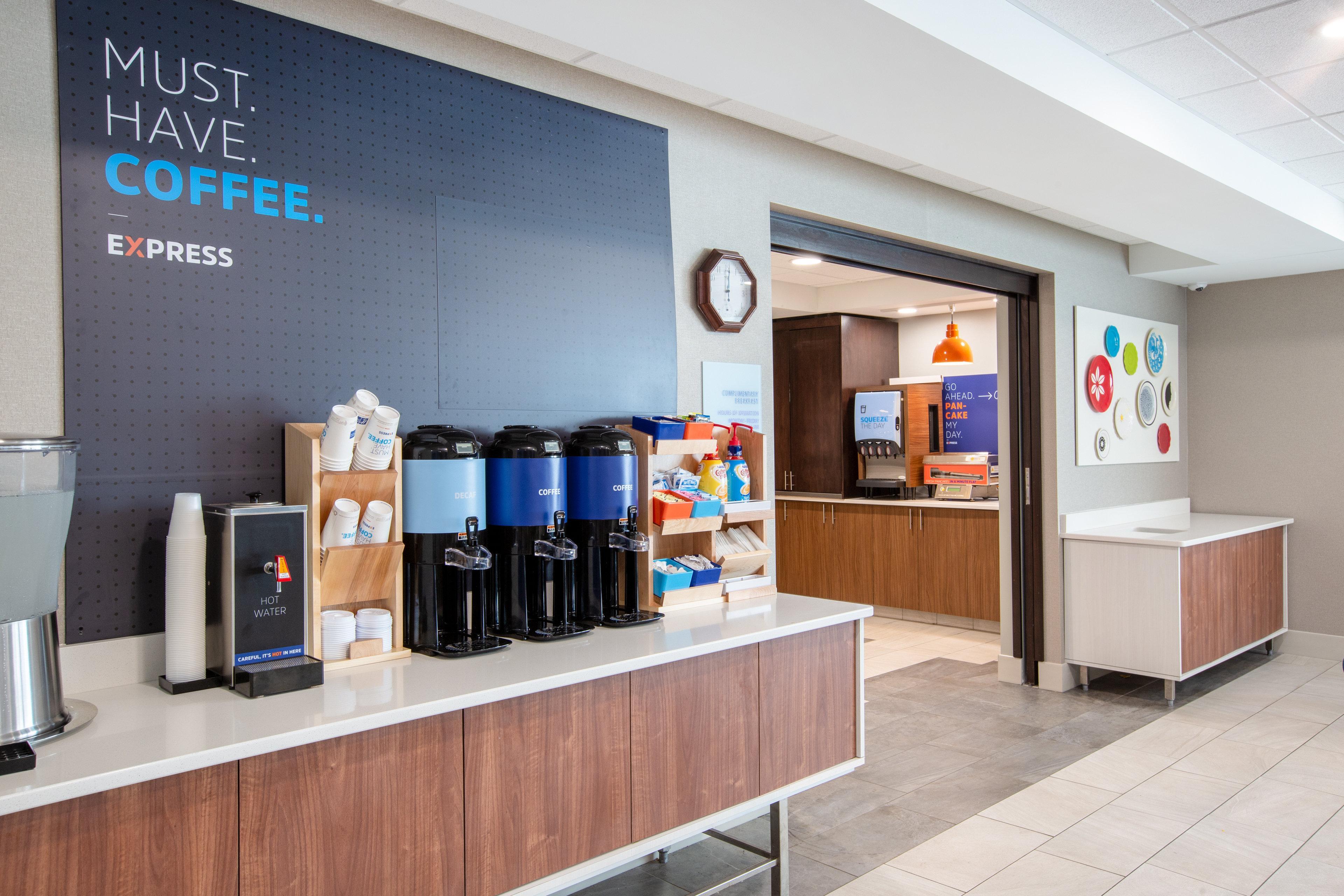 Holiday Inn Express Hotel & Suites Columbus By Ihg Dış mekan fotoğraf