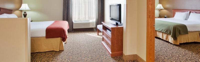 Holiday Inn Express Hotel & Suites Columbus By Ihg Dış mekan fotoğraf