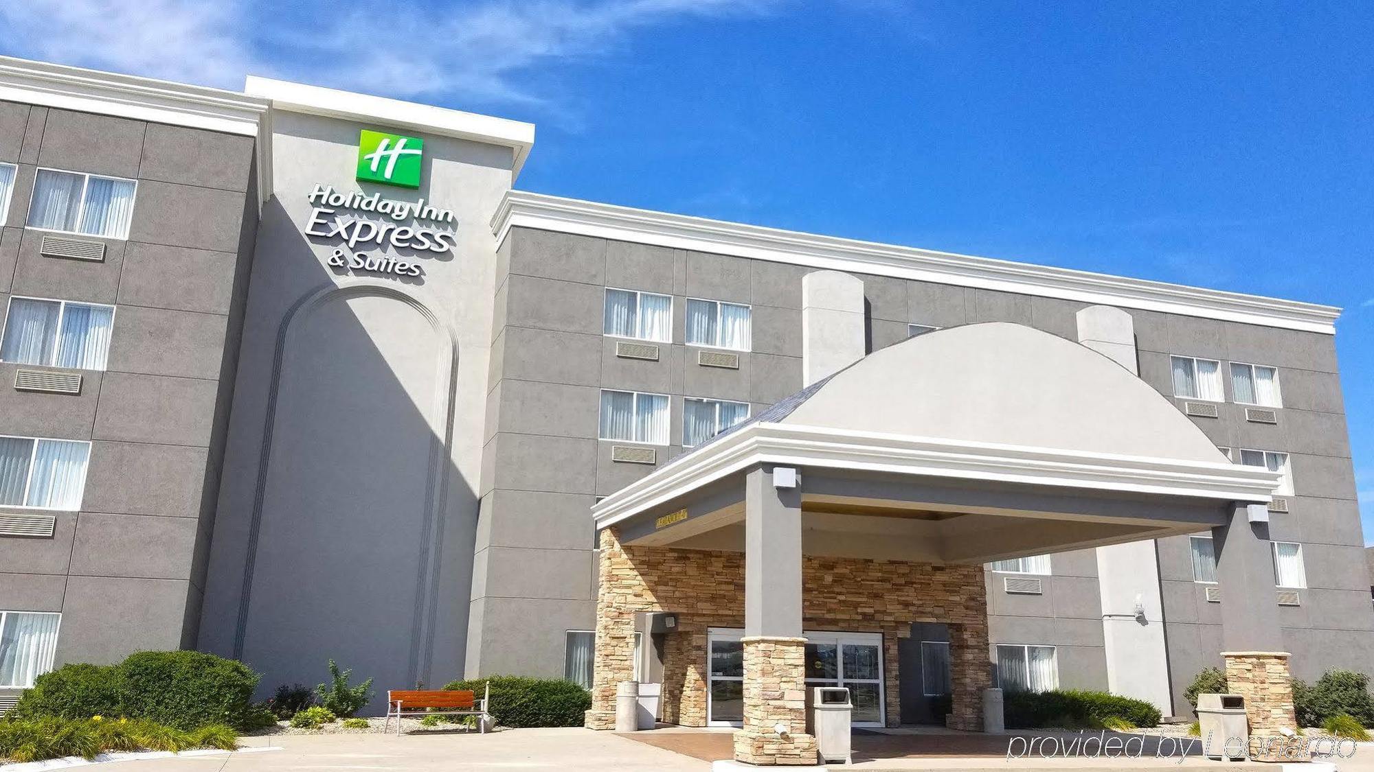 Holiday Inn Express Hotel & Suites Columbus By Ihg Dış mekan fotoğraf